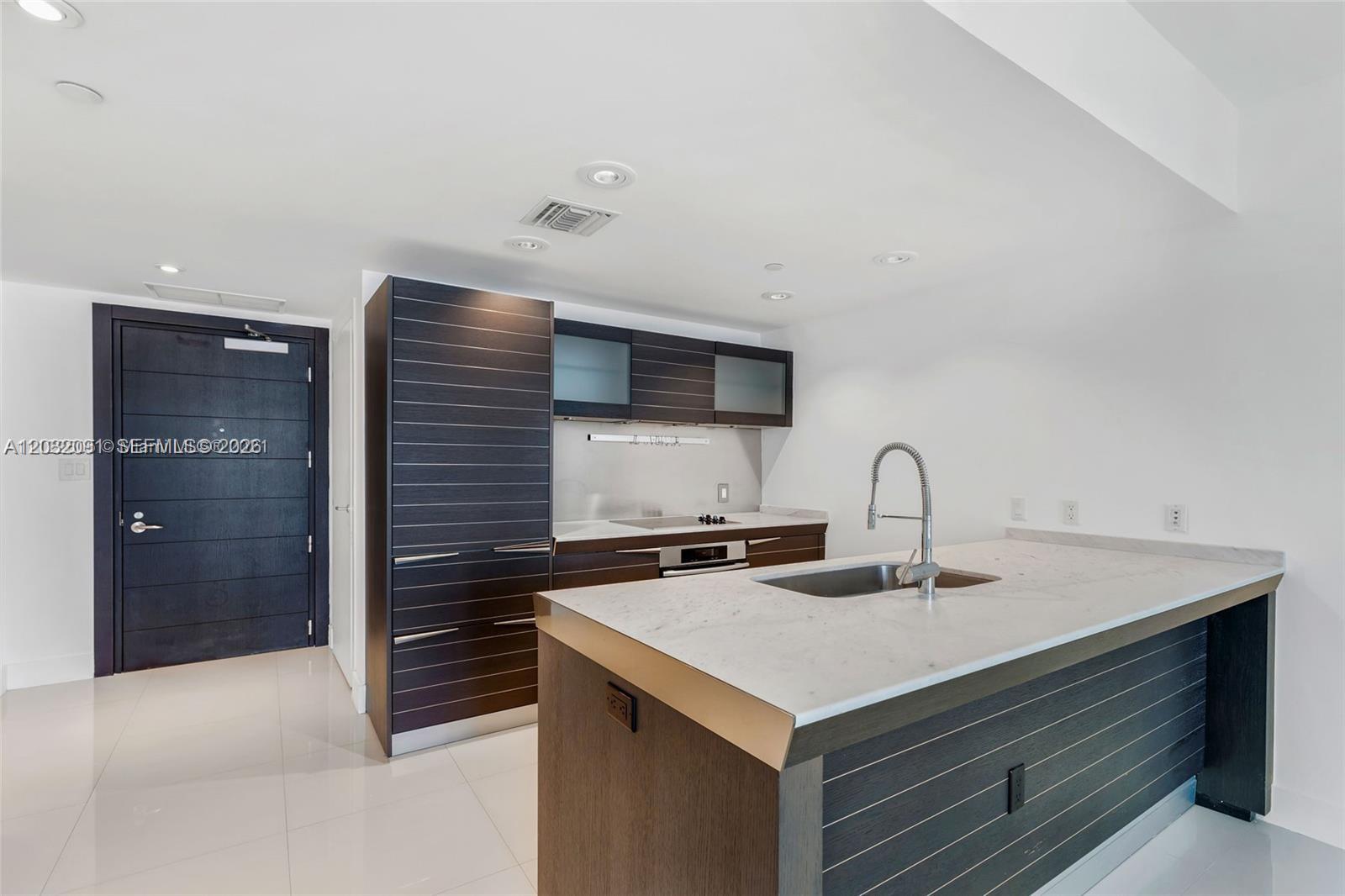 200 Biscayne Blvd Way #3713