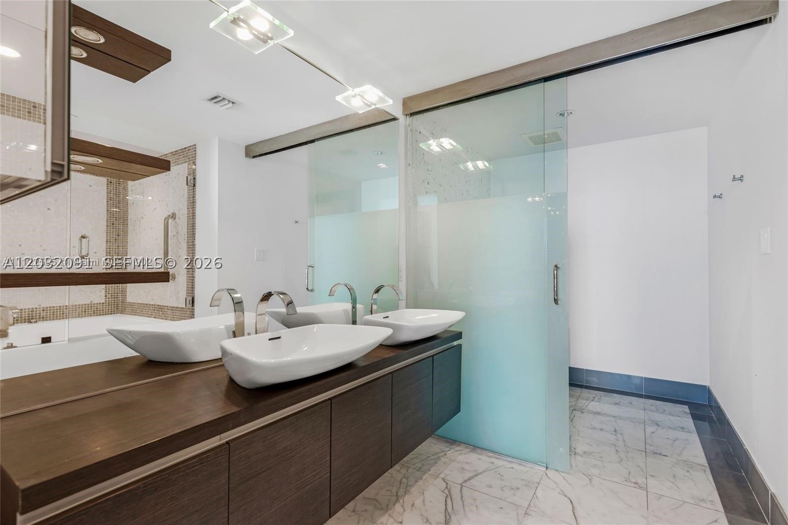 image Epic Residences2