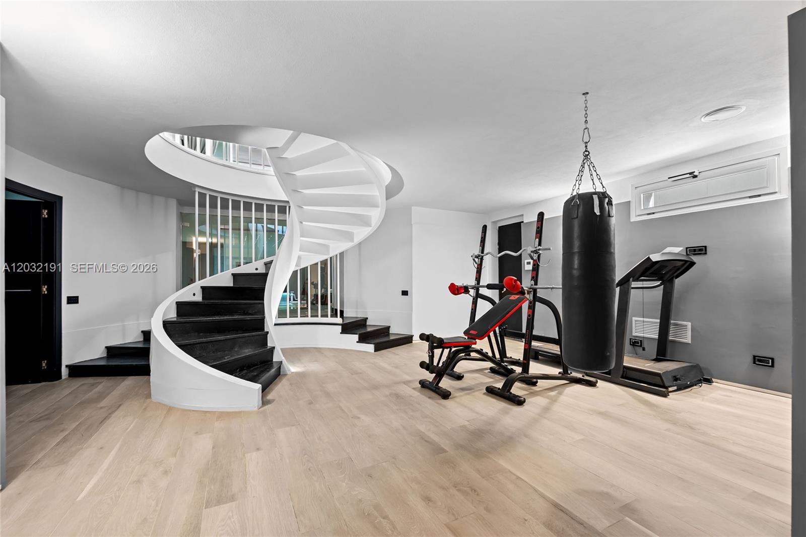 Luxury Real Estate Luxury Real Est Forte Dei Marmi Max Mlekus 