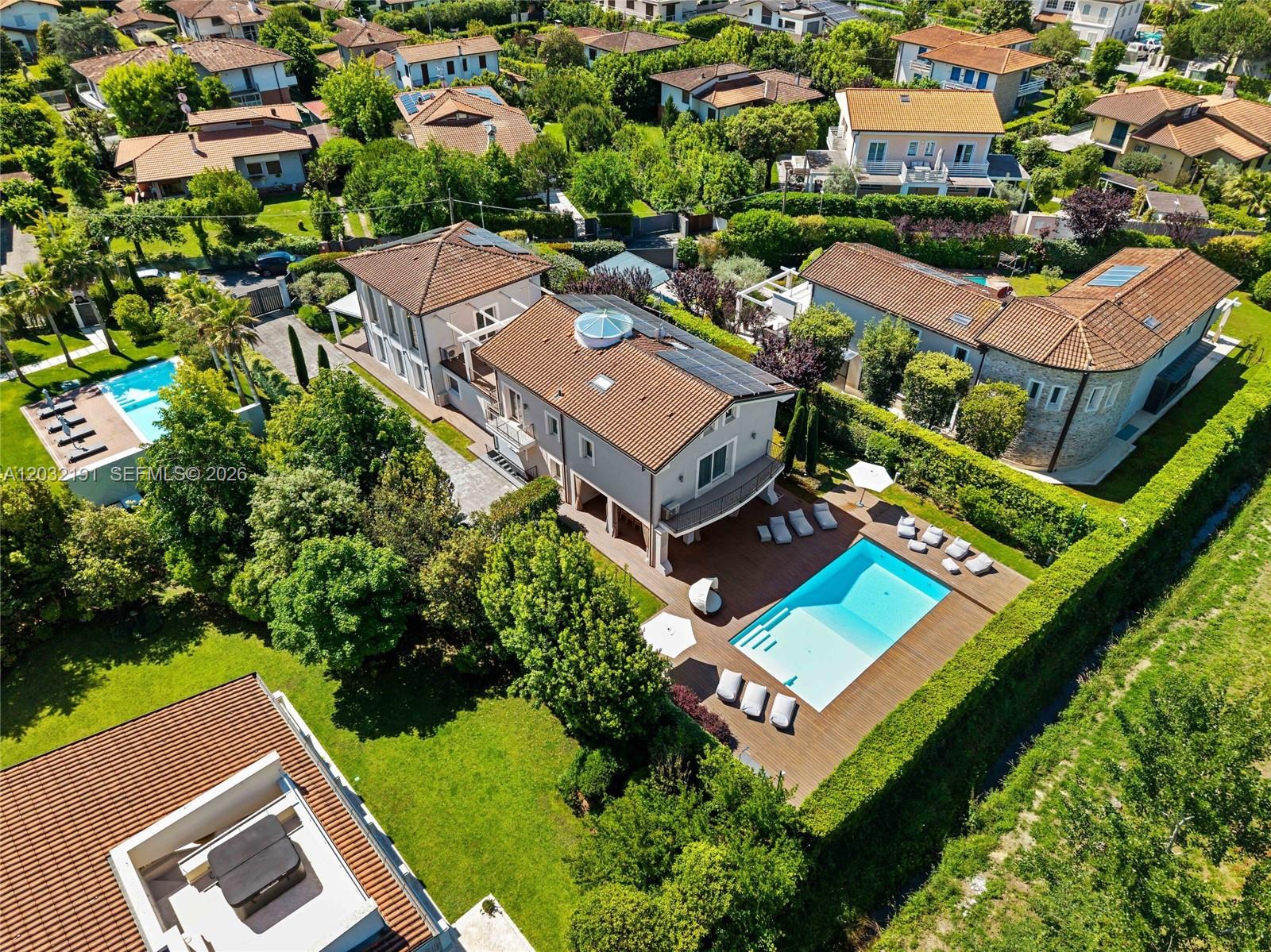 Luxury Real Estate Luxury Real Est Forte Dei Marmi Max Mlekus 