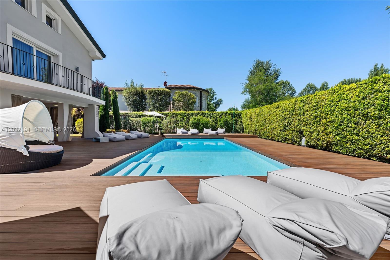 Luxury Real Estate Luxury Real Est Forte Dei Marmi Max Mlekus 