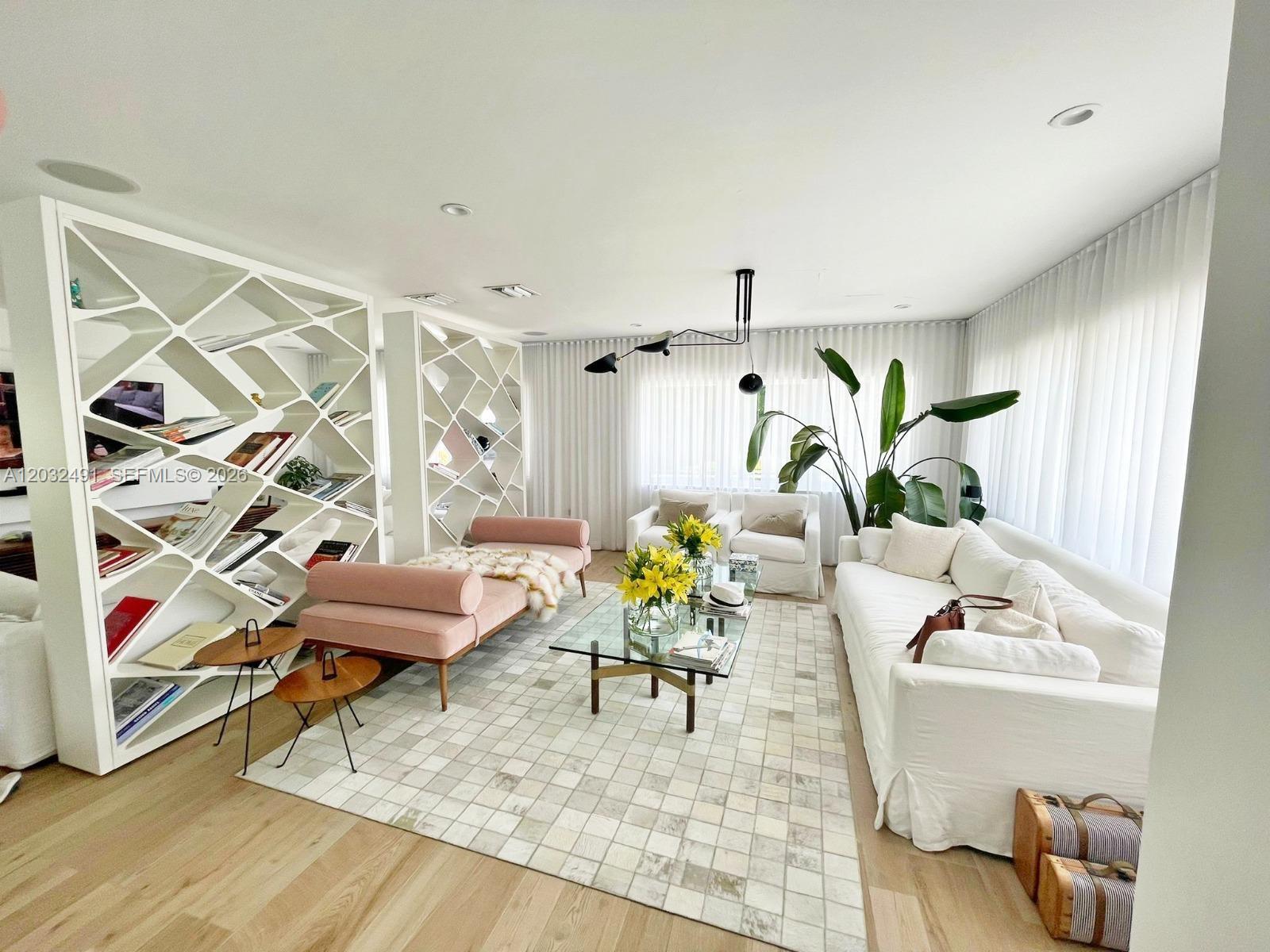290 E Shore #E 290 Miami, FL 33133