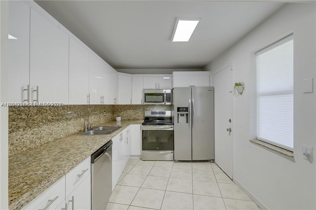 1351 NE 191st #E117