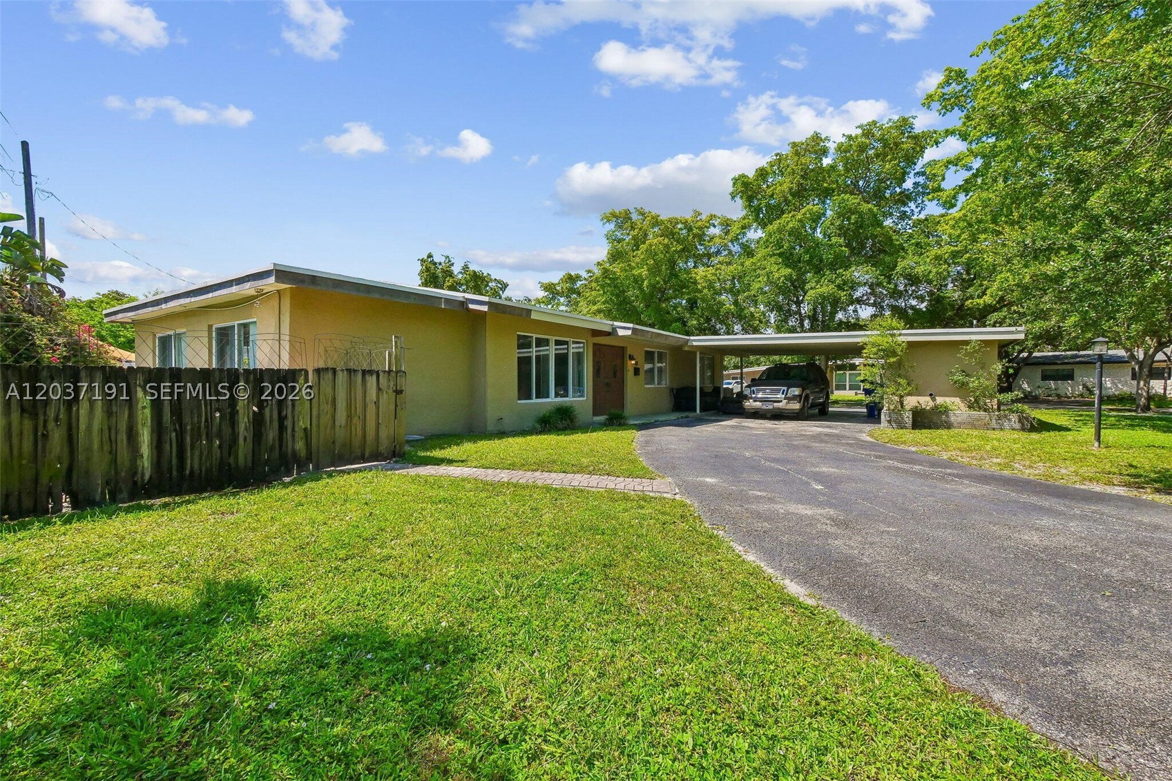 401 S 57th Ter