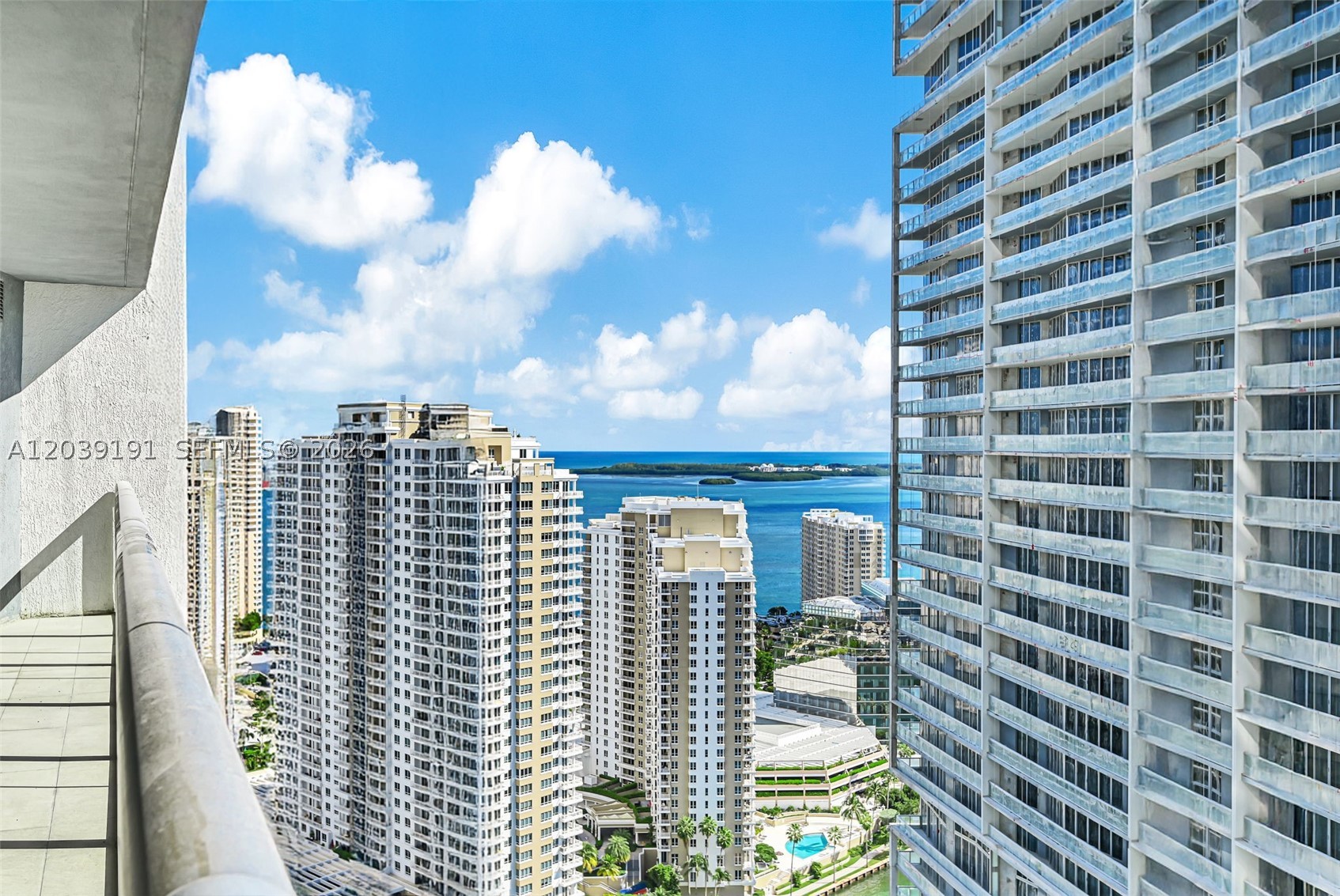 image Icon Brickell I10