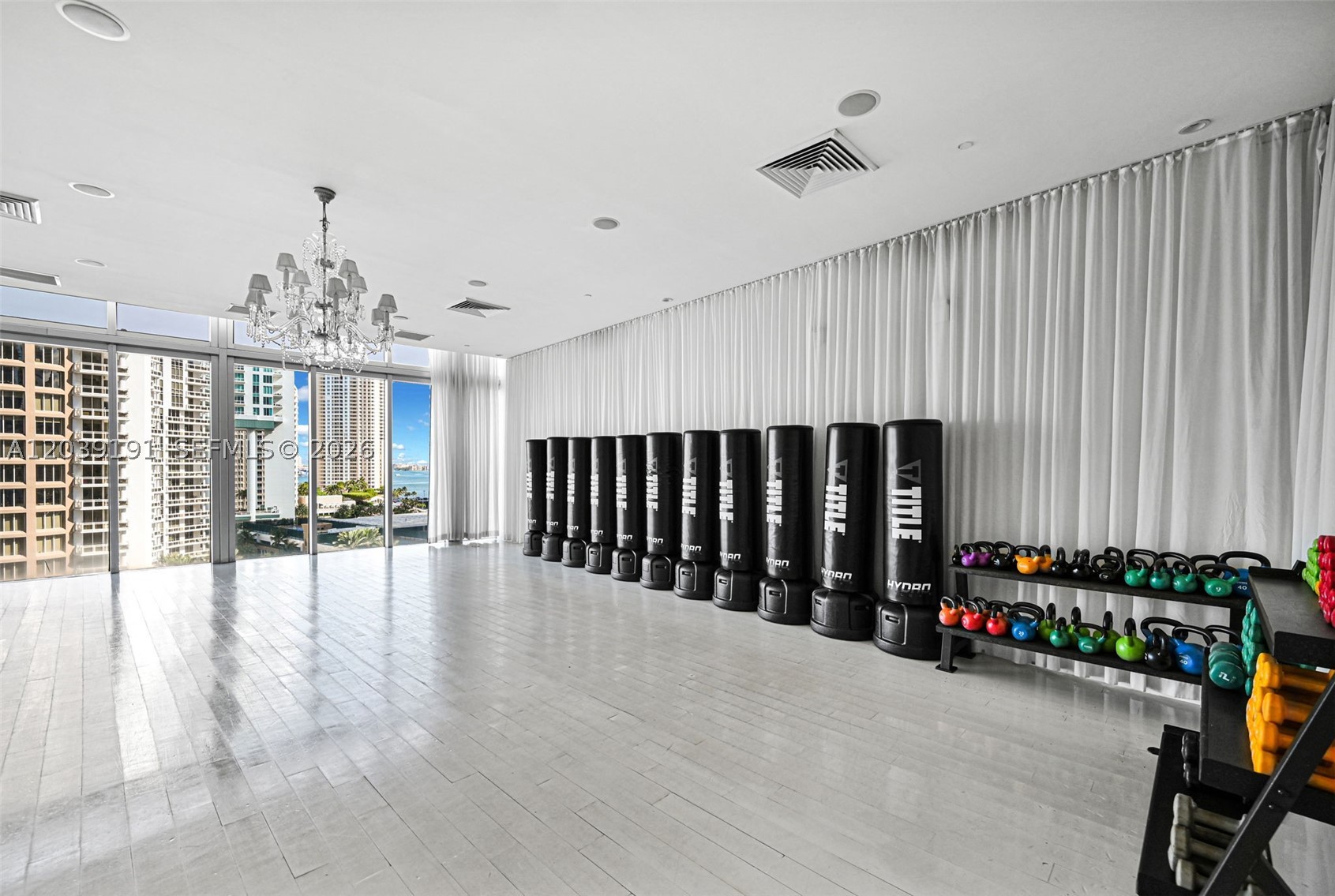 image Icon Brickell I16