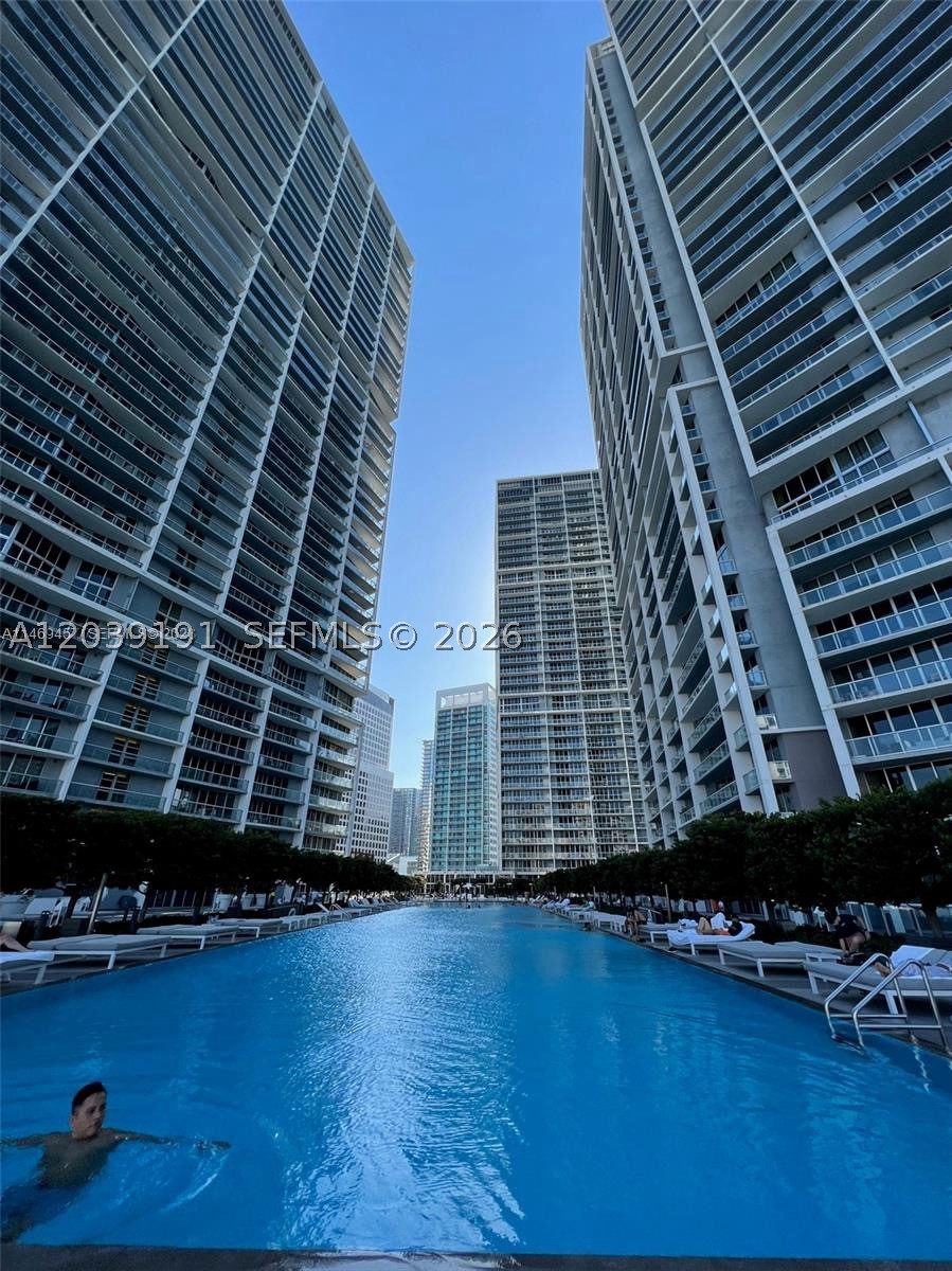image Icon Brickell I23