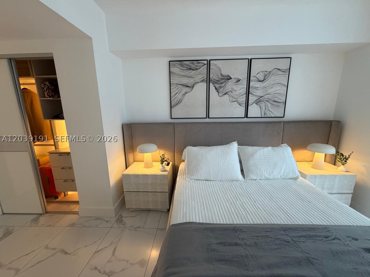 image Icon Brickell I32