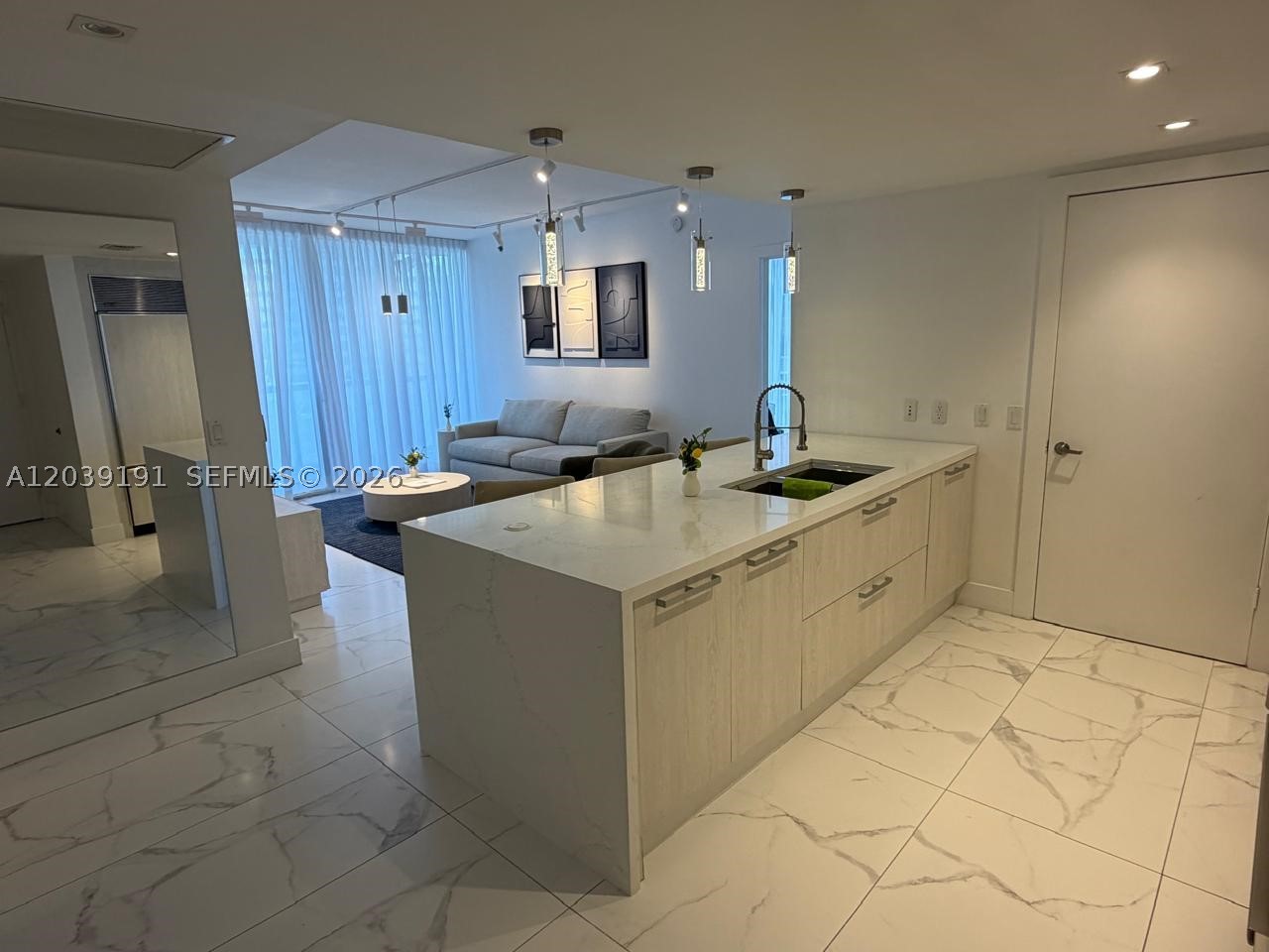 475 Brickell Ave #3113 Miami, FL 33131