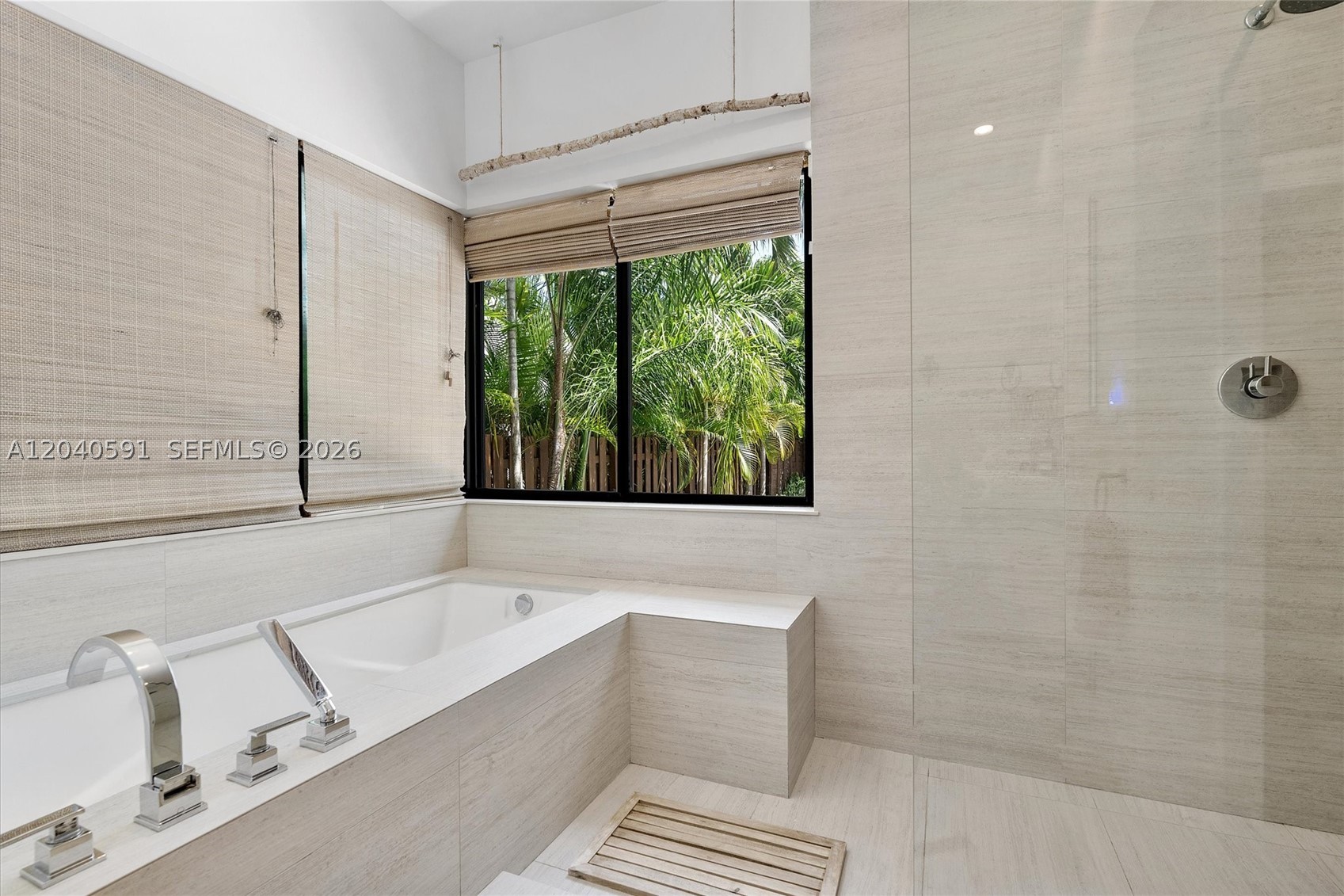 547 NE 59th St Miami, FL 33137