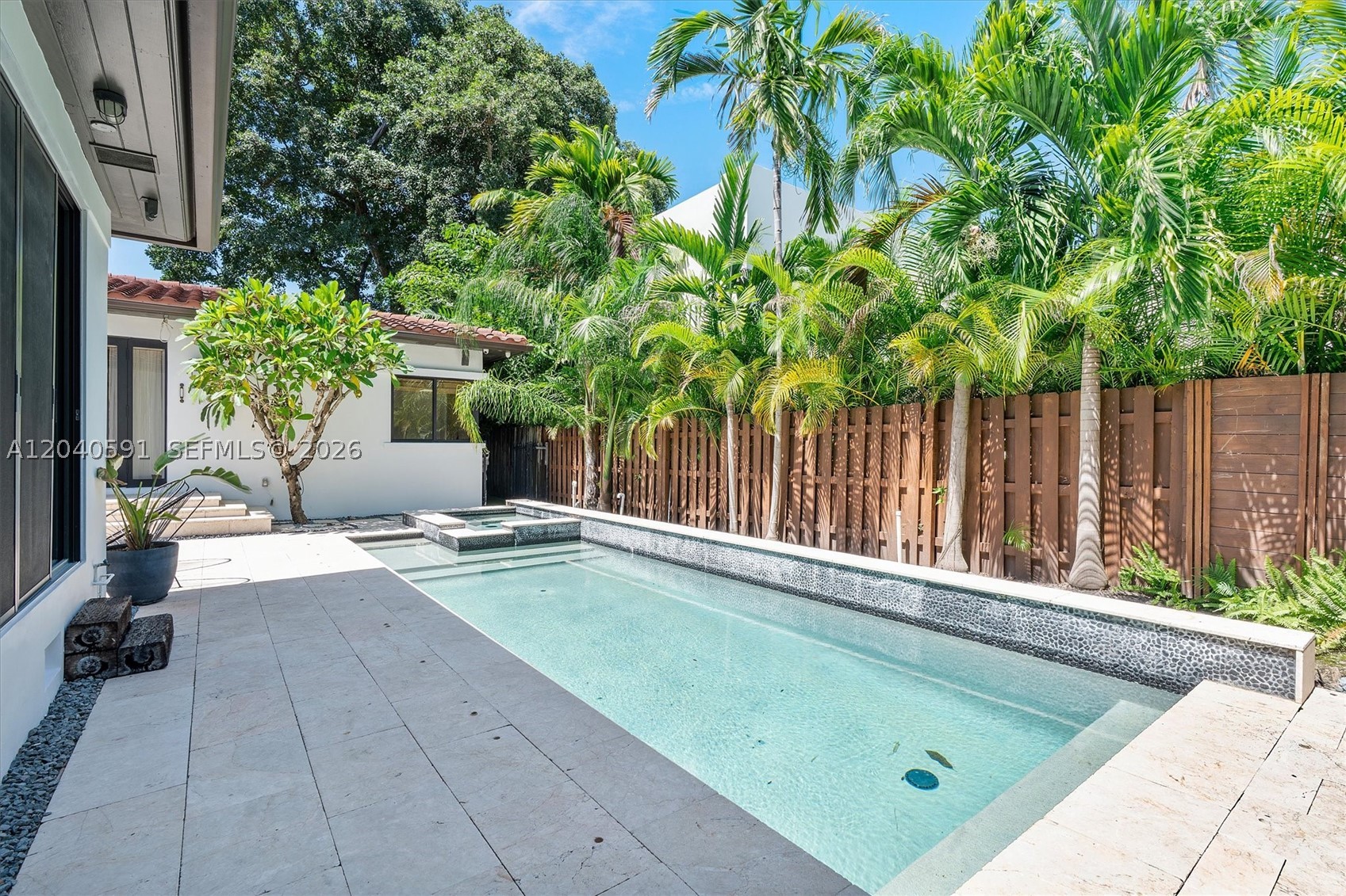 547 NE 59th St Miami, FL 33137