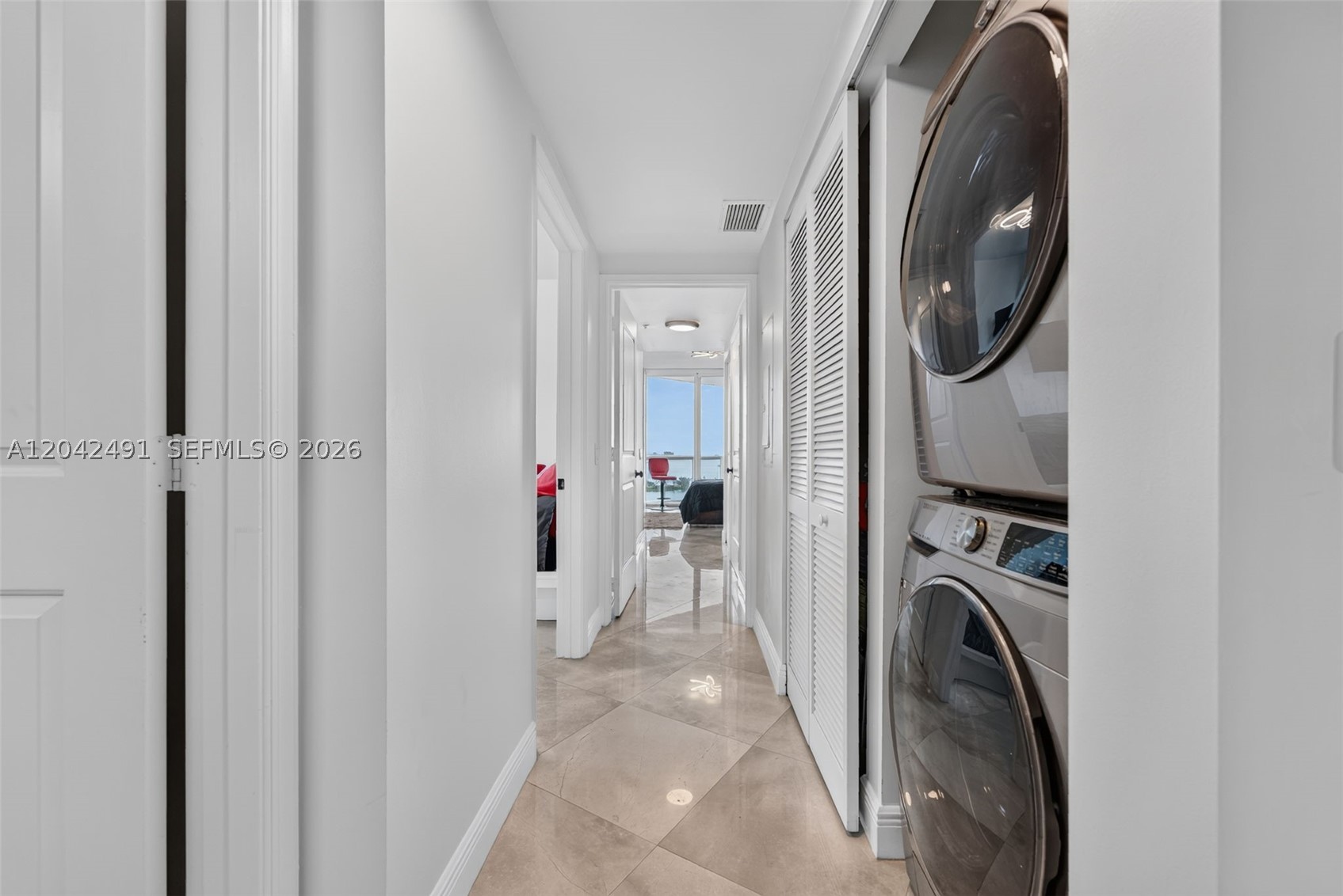 480 NE 30th St #1807 Miami, FL 33137