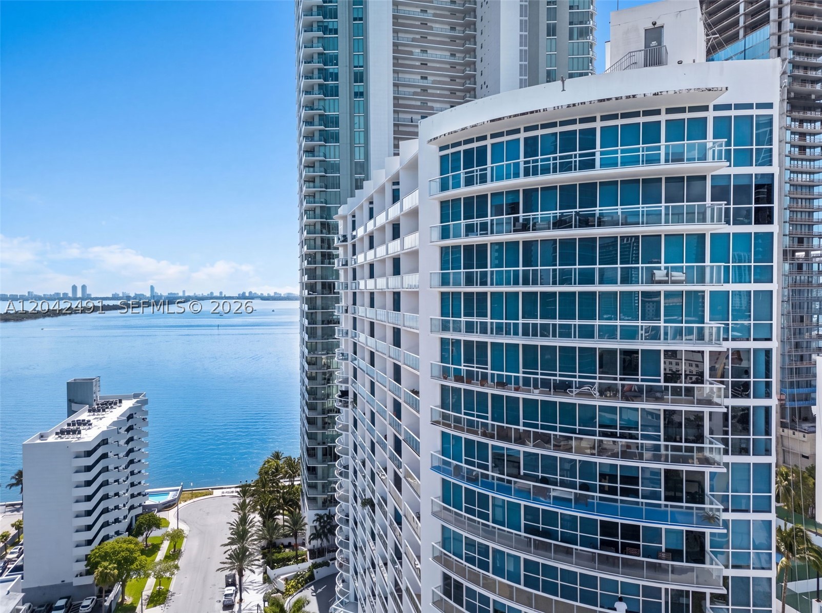 480 NE 30th St #1807 Miami, FL 33137