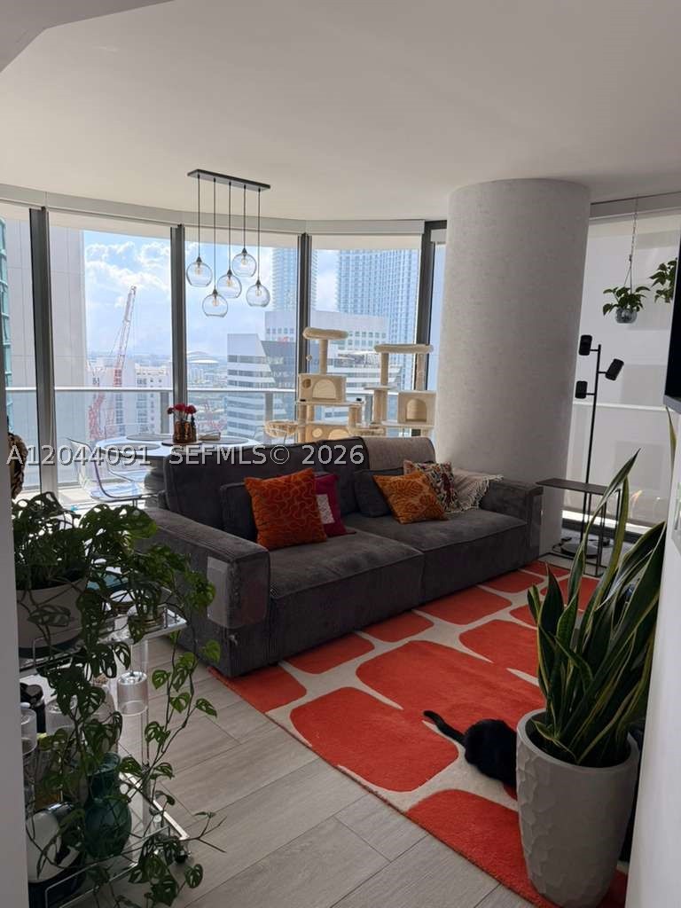 55 SW 9th St #2208 Miami, FL 33130