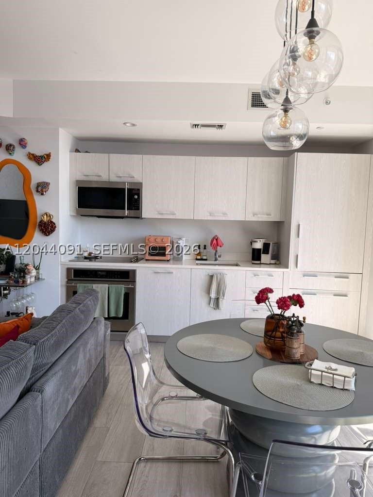 55 SW 9th St #2208 Miami, FL 33130