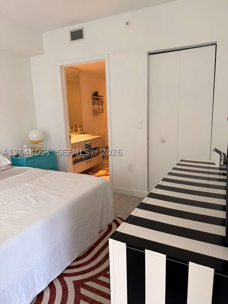 55 SW 9th St #2208 Miami, FL 33130
