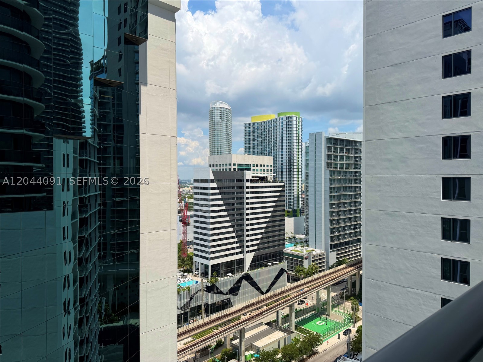 image Brickell Heights West23