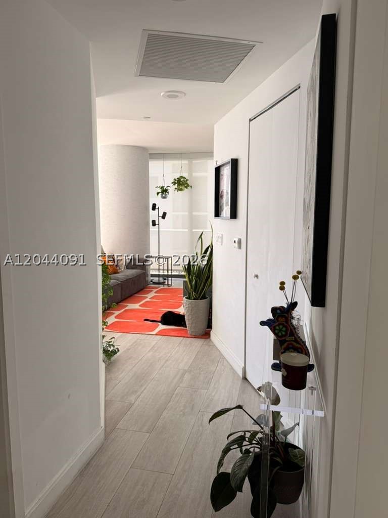 55 SW 9th St #2208 Miami, FL 33130