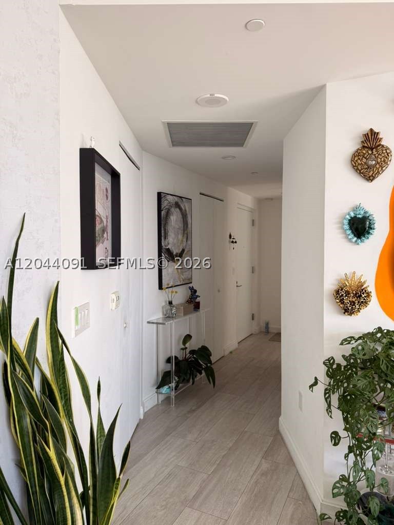 55 SW 9th St #2208 Miami, FL 33130
