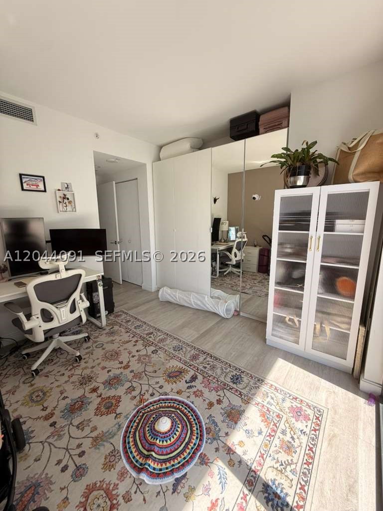 55 SW 9th St #2208 Miami, FL 33130