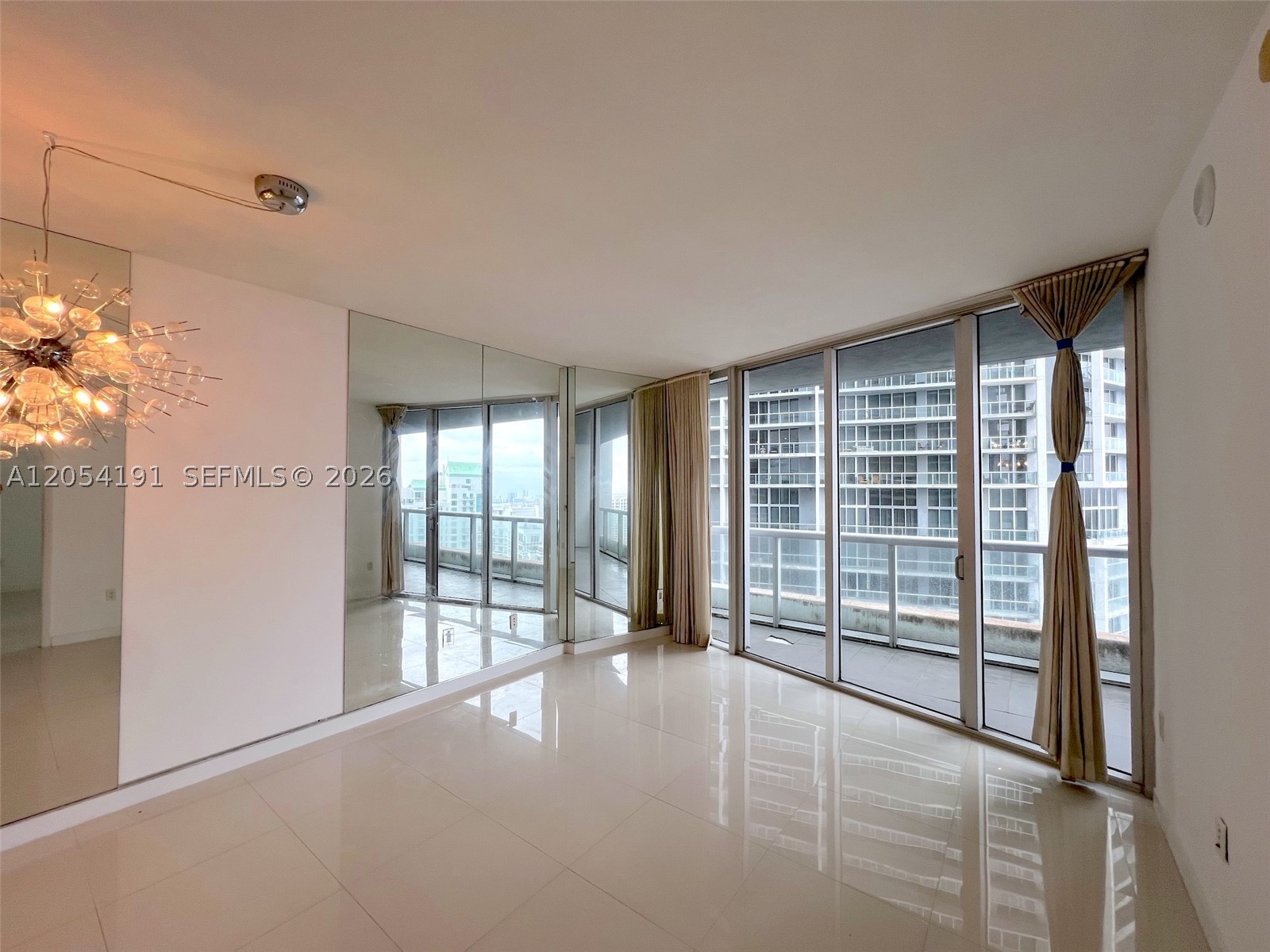 image Icon Brickell II3
