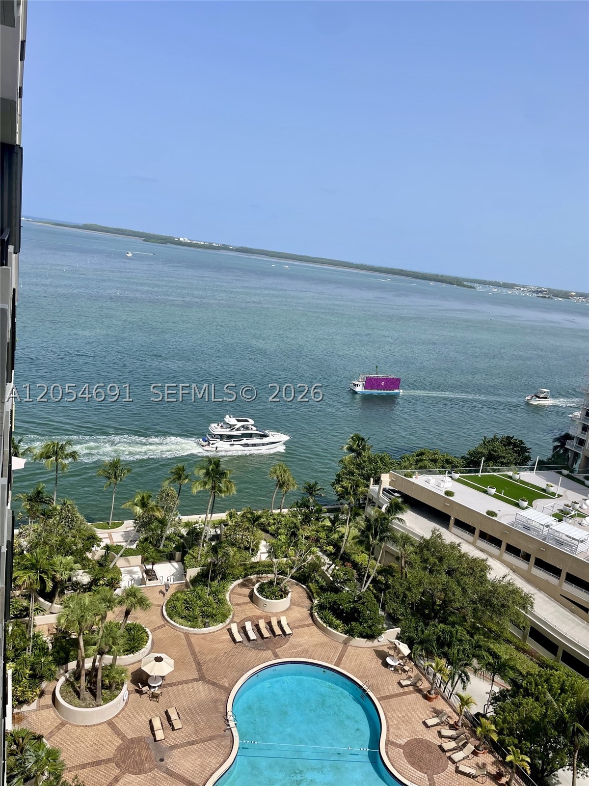 520 Brickell Key Dr #A1512