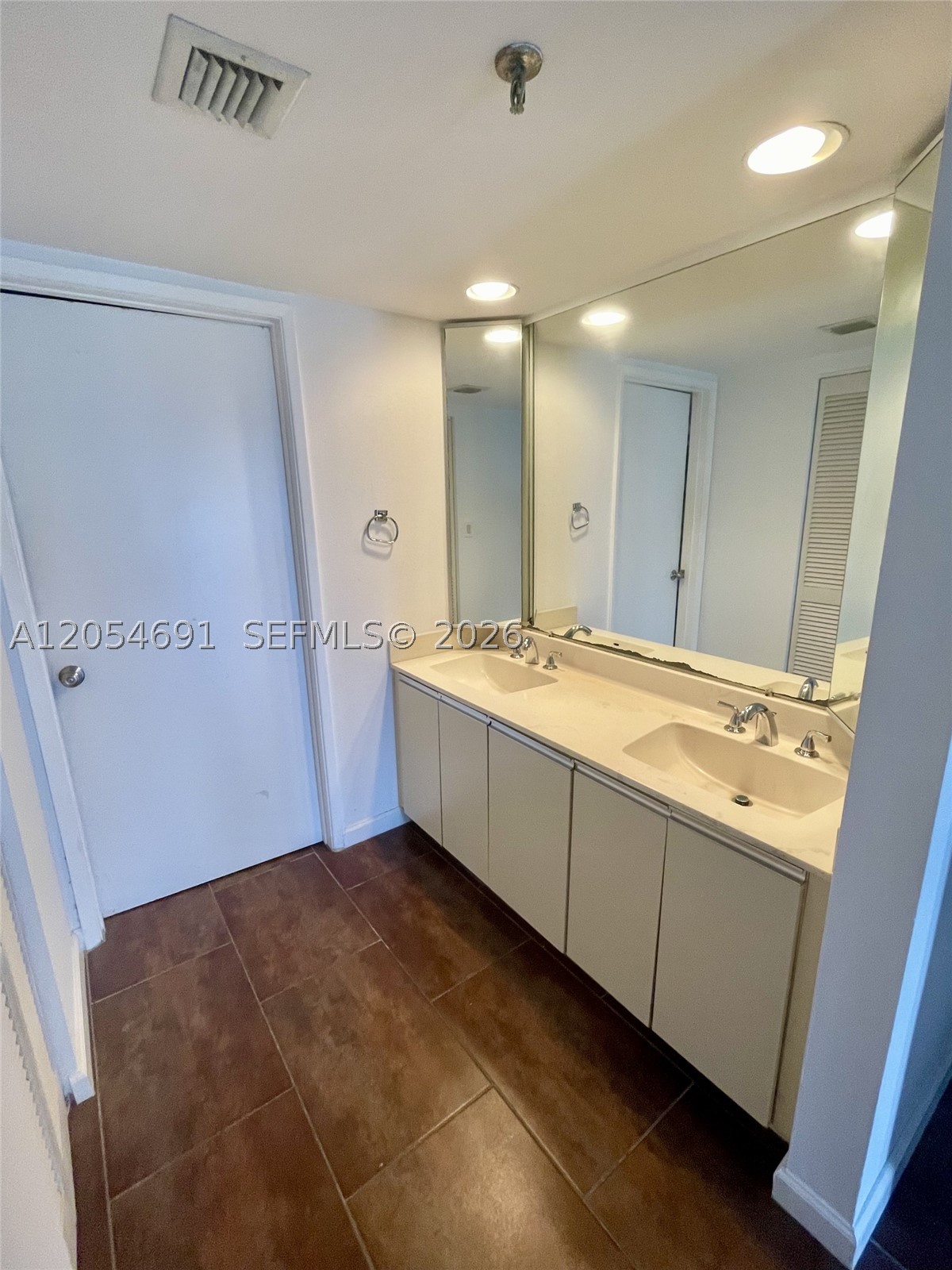 image Brickell Key One5