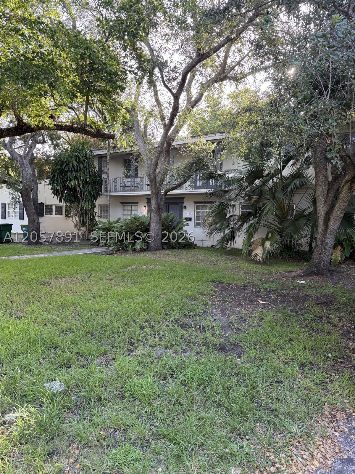 4855 University Dr #4855
