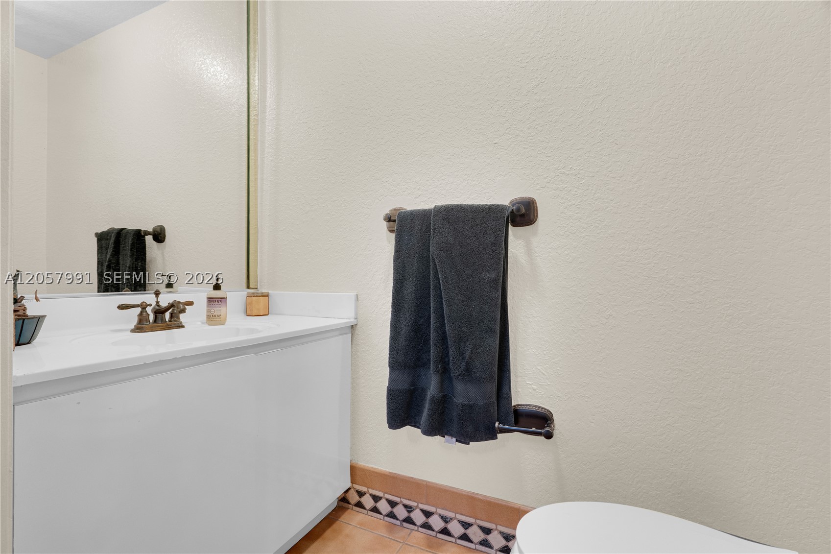 2204 SW 11th Ter Miami, FL 33135