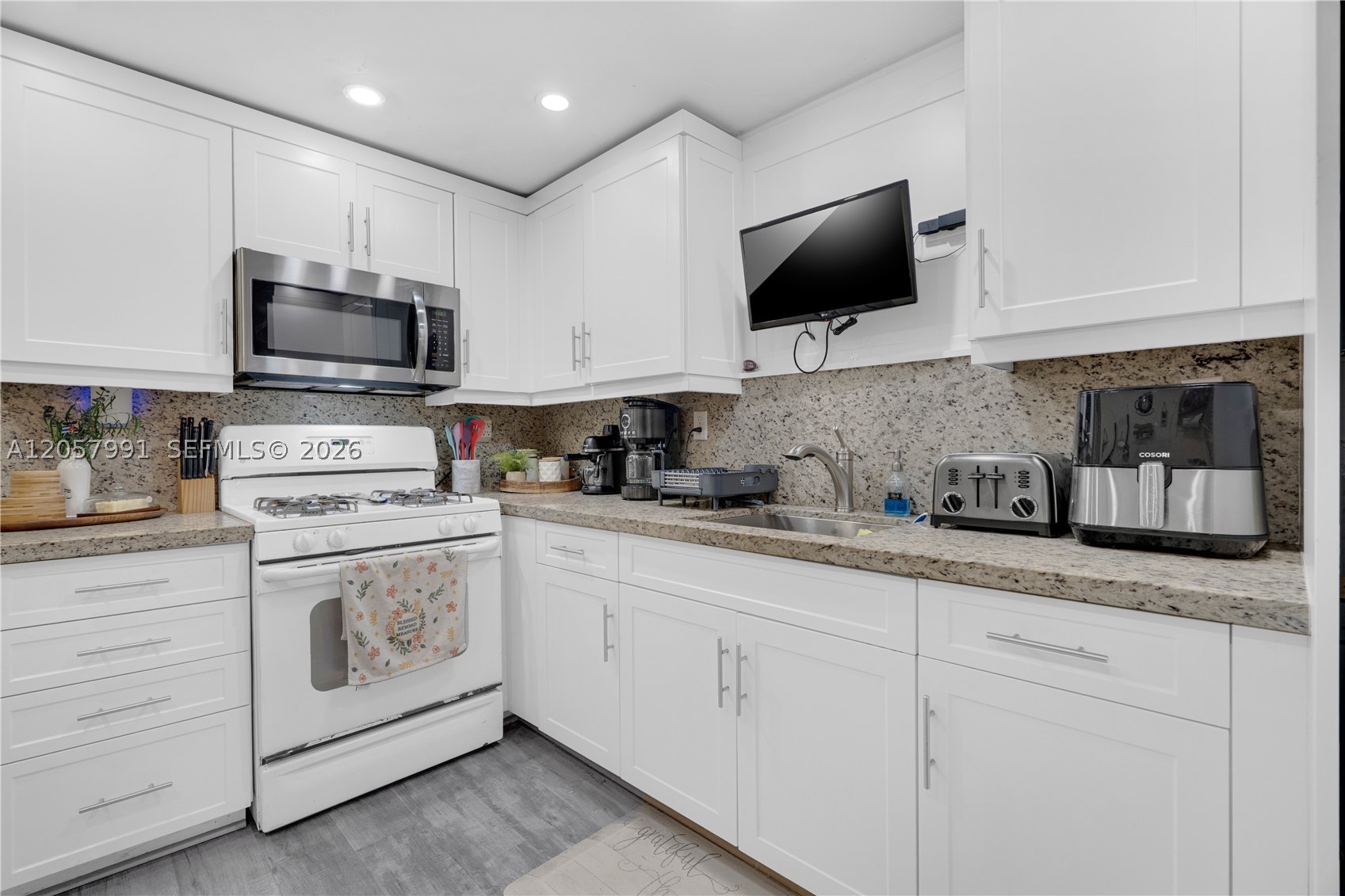 2204 SW 11th Ter Miami, FL 33135