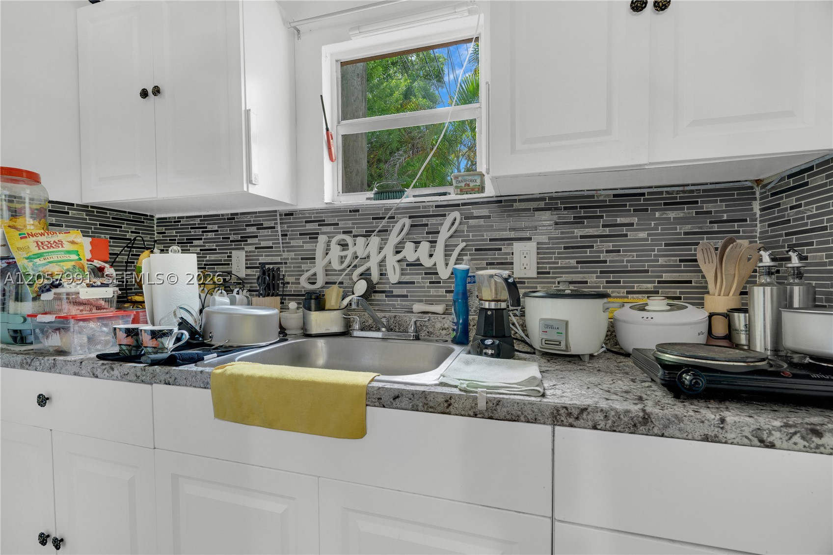2204 SW 11th Ter Miami, FL 33135