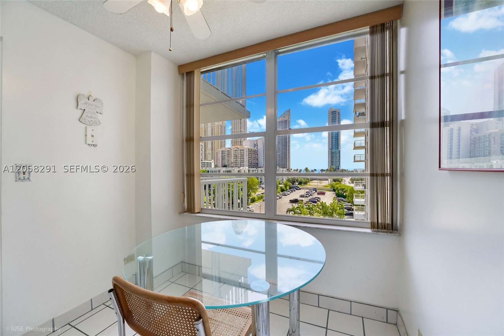image Winston Towers 4008