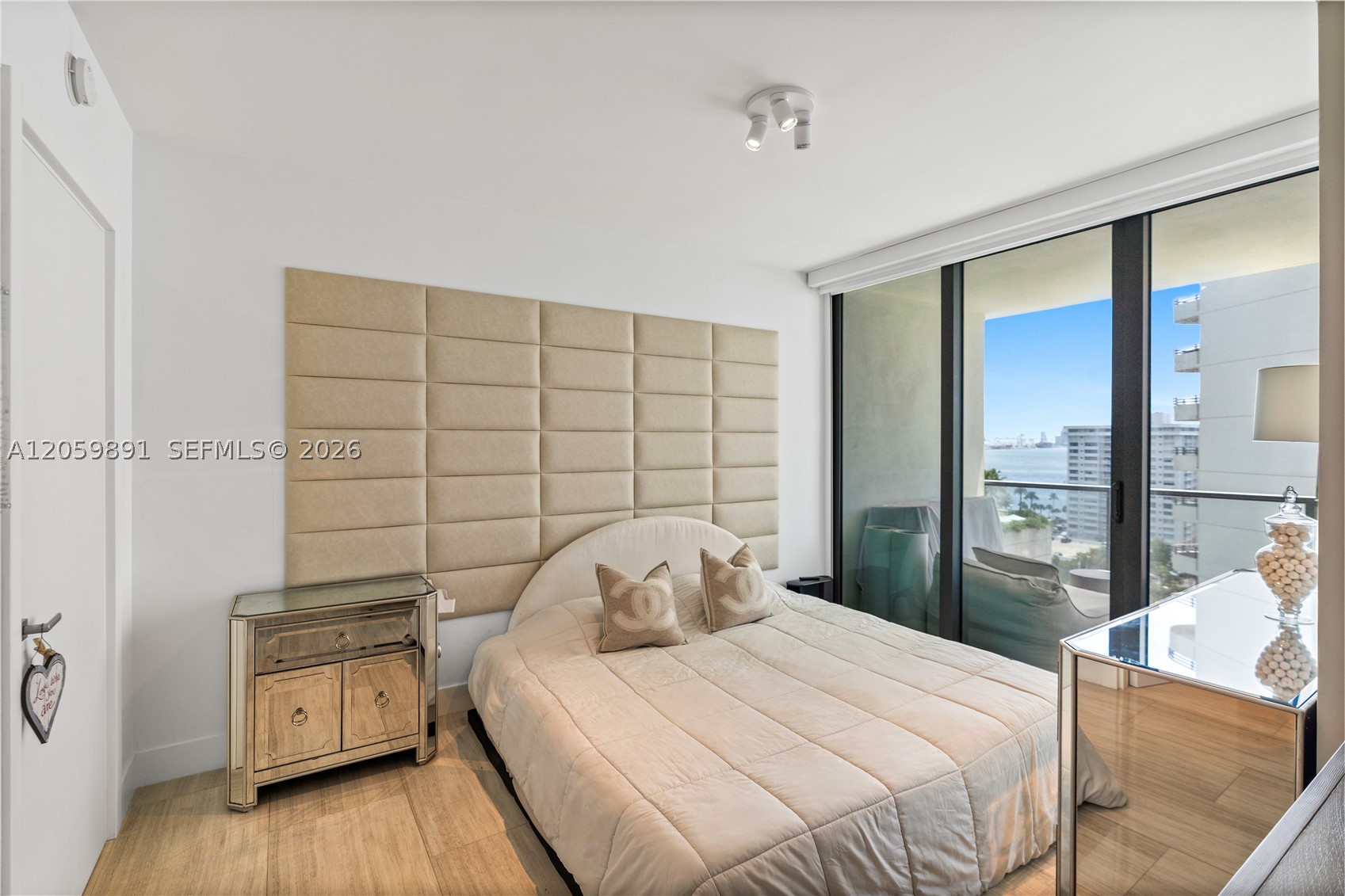 image Echo Brickell18