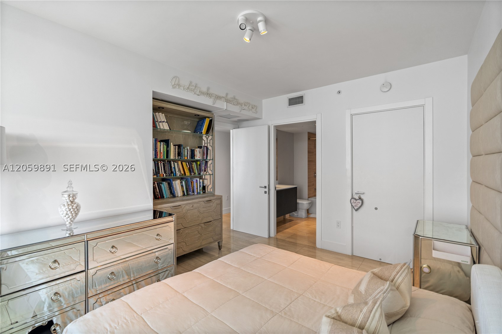 image Echo Brickell22