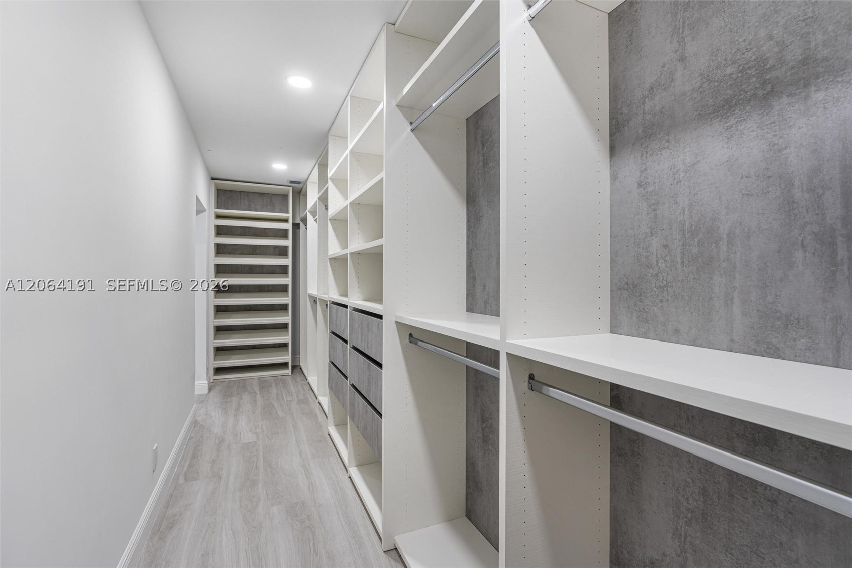1451 Stillwater Dr Miami Beach, FL 33141
