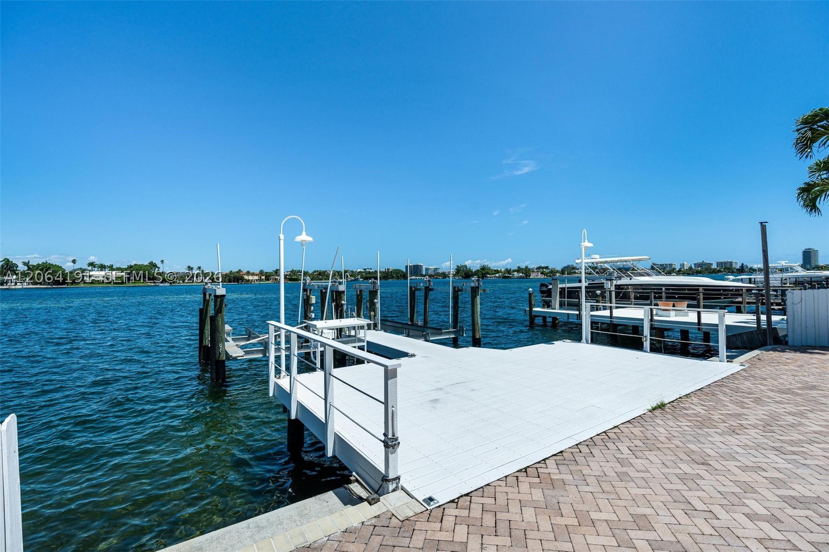 1451 Stillwater Dr Miami Beach, FL 33141
