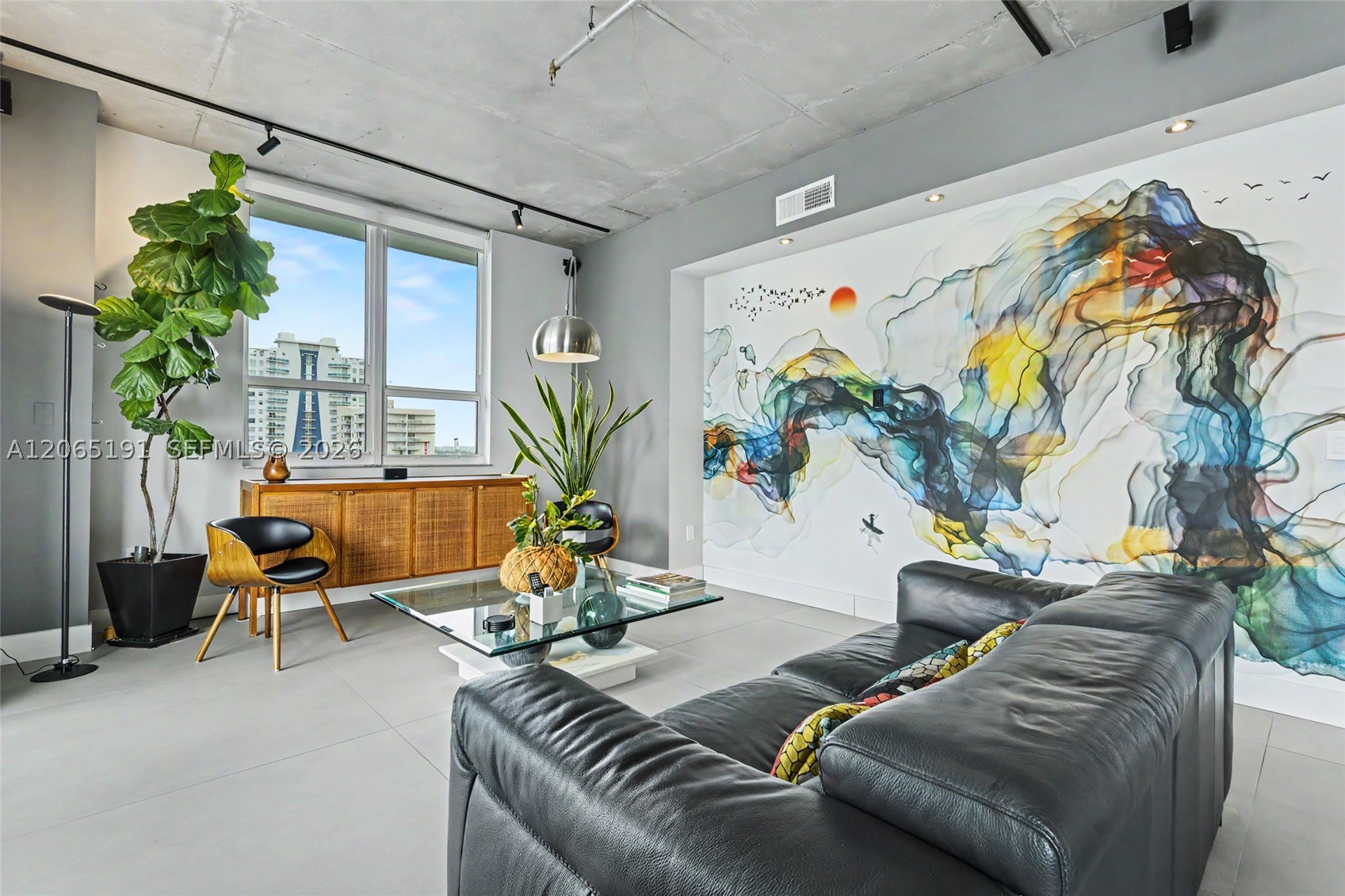 image Uptown Lofts0