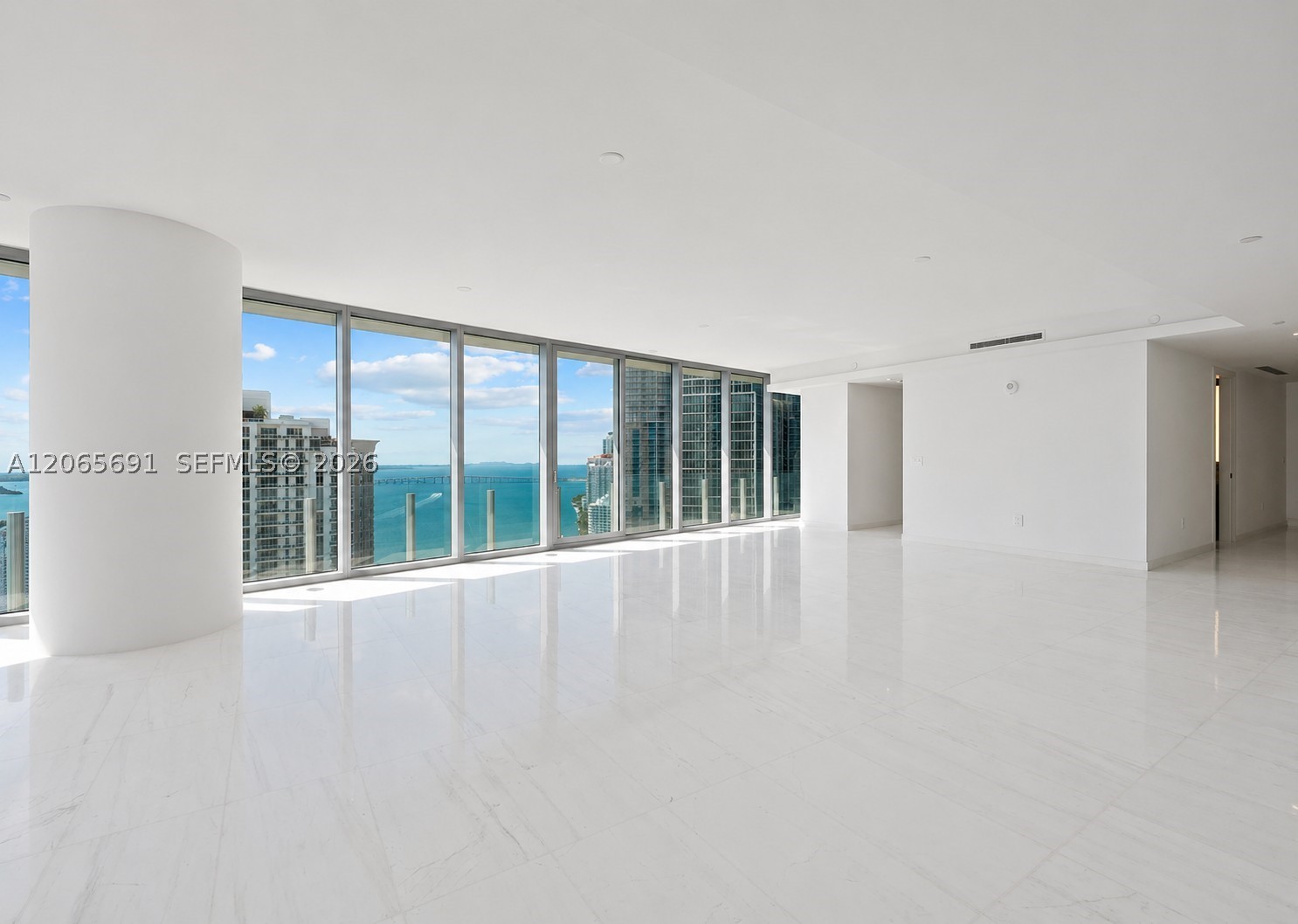 300 Biscayne Blvd Way #4201E Miami, FL 33131
