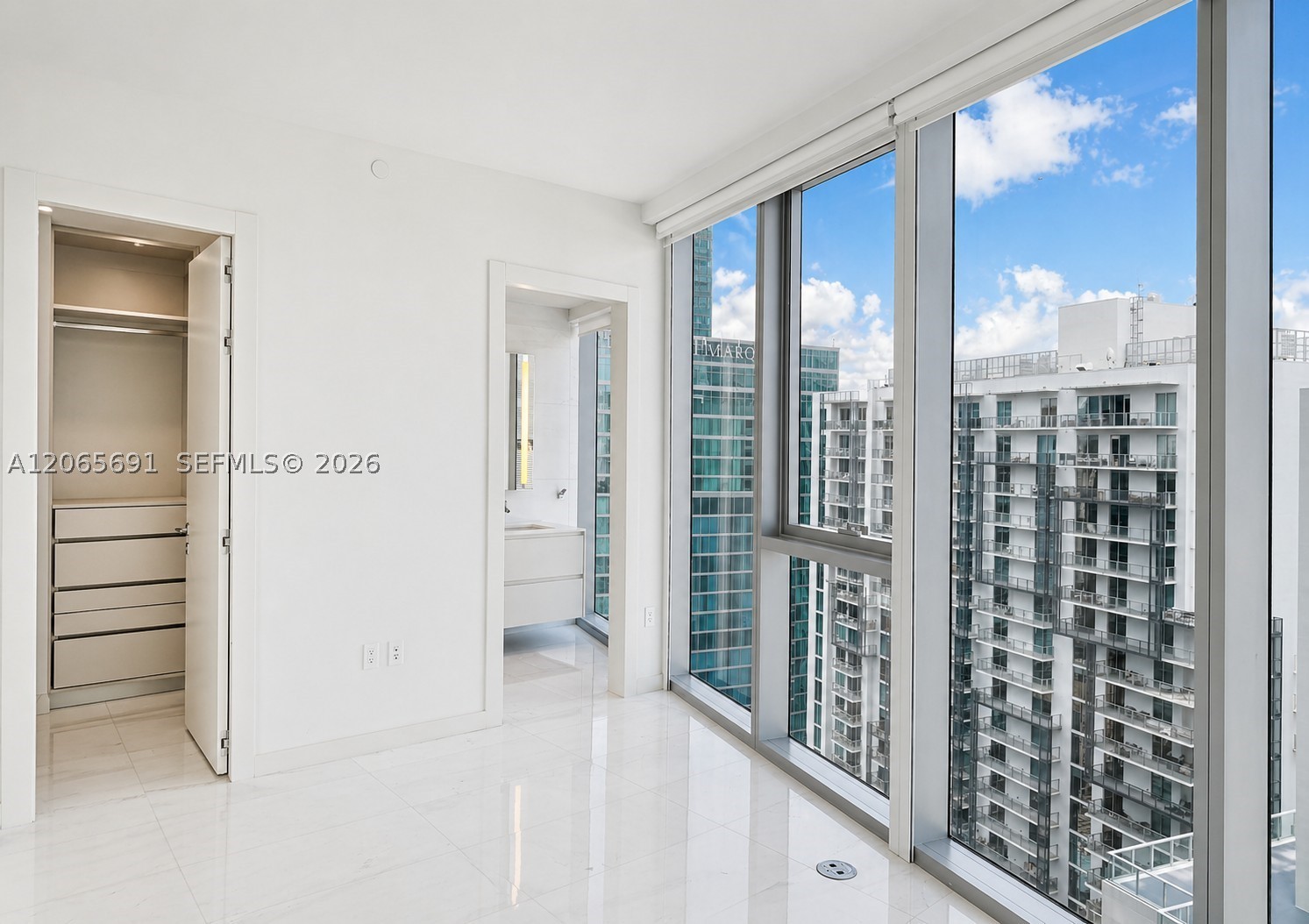 300 Biscayne Blvd Way #4201E Miami, FL 33131