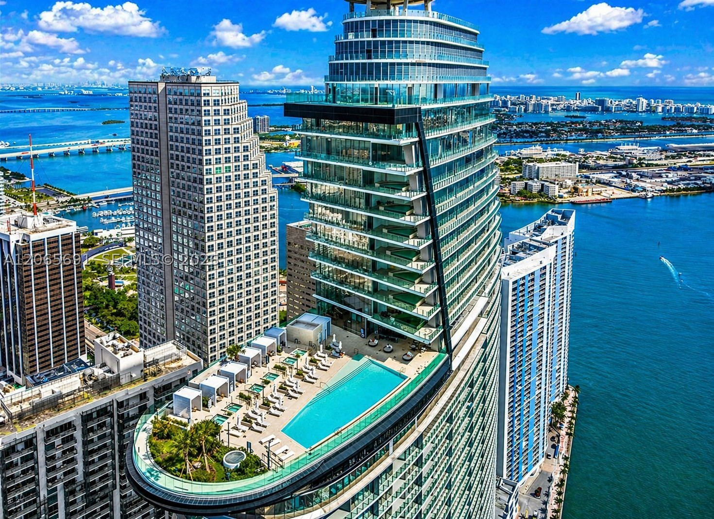300 Biscayne Blvd Way #4201E Miami, FL 33131