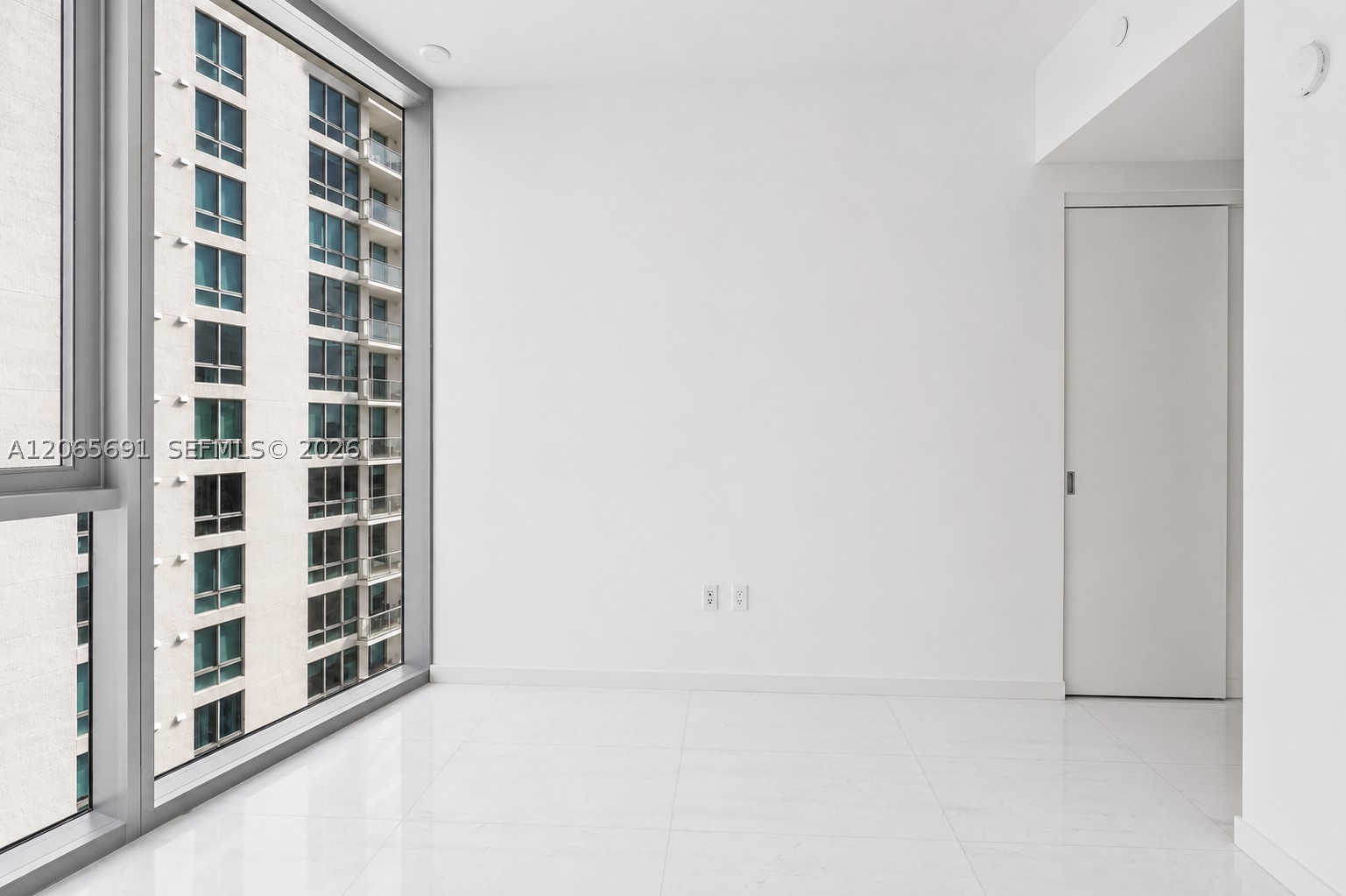 300 Biscayne Blvd Way #4201E Miami, FL 33131