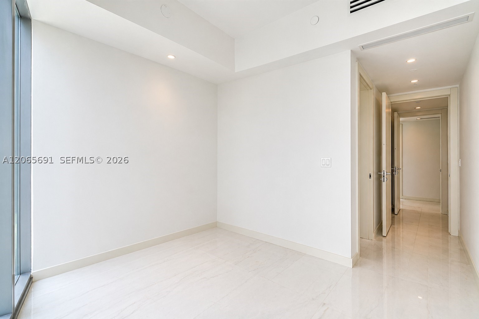 300 Biscayne Blvd Way #4201E Miami, FL 33131