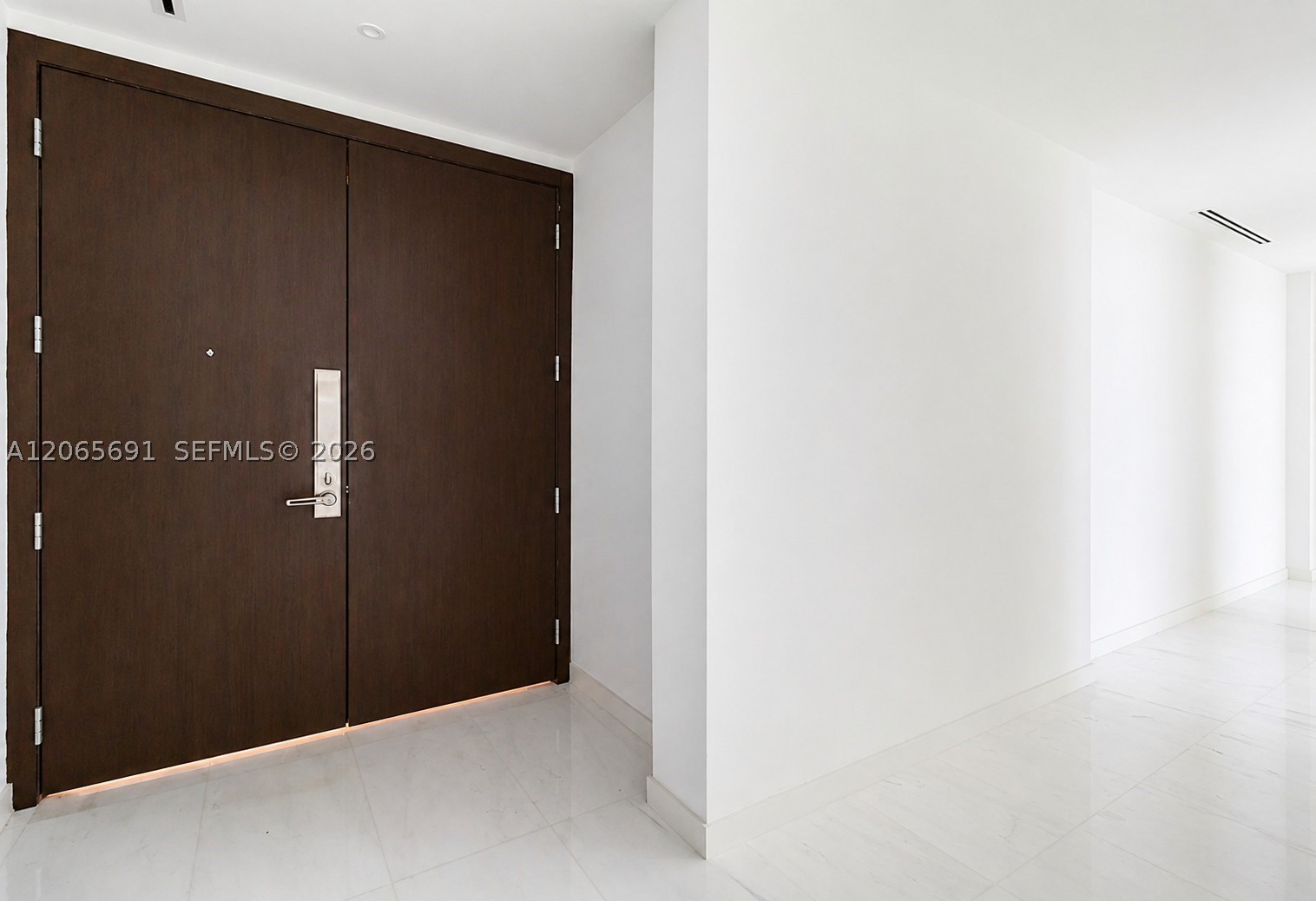 300 Biscayne Blvd Way #4201E Miami, FL 33131