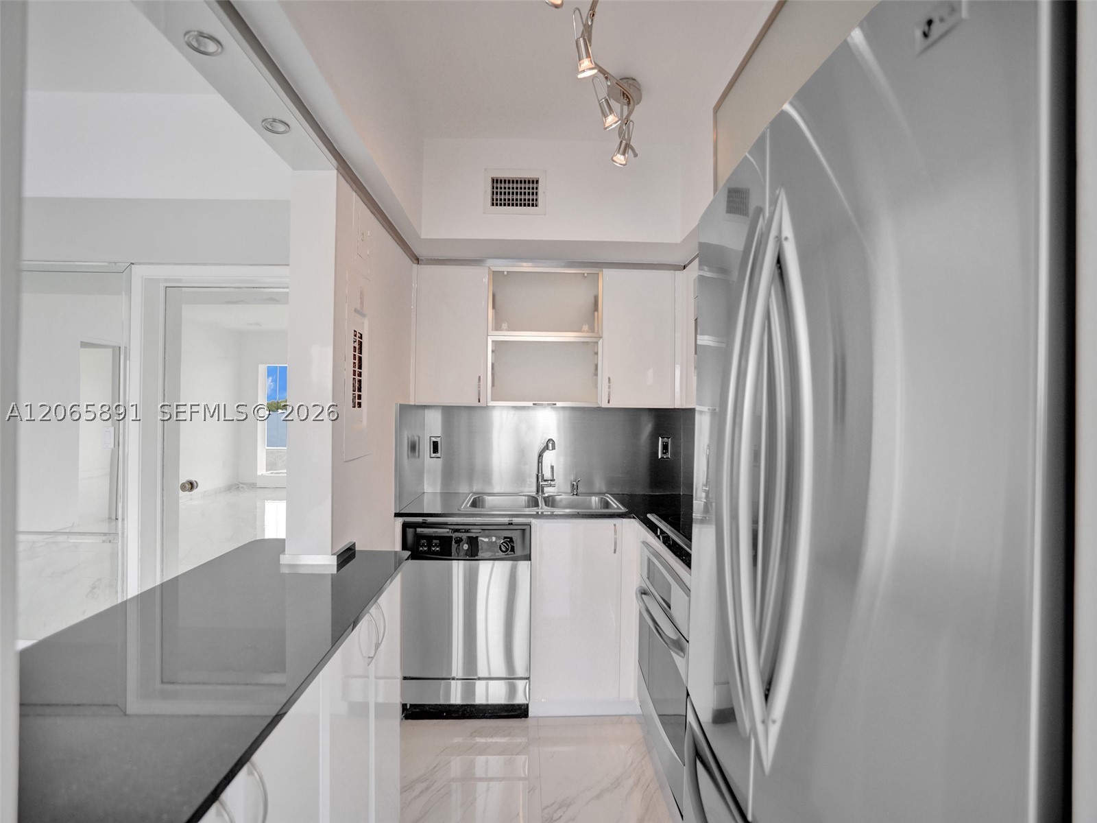 286 Bal Bay Dr #2B Bal Harbour, FL 33154