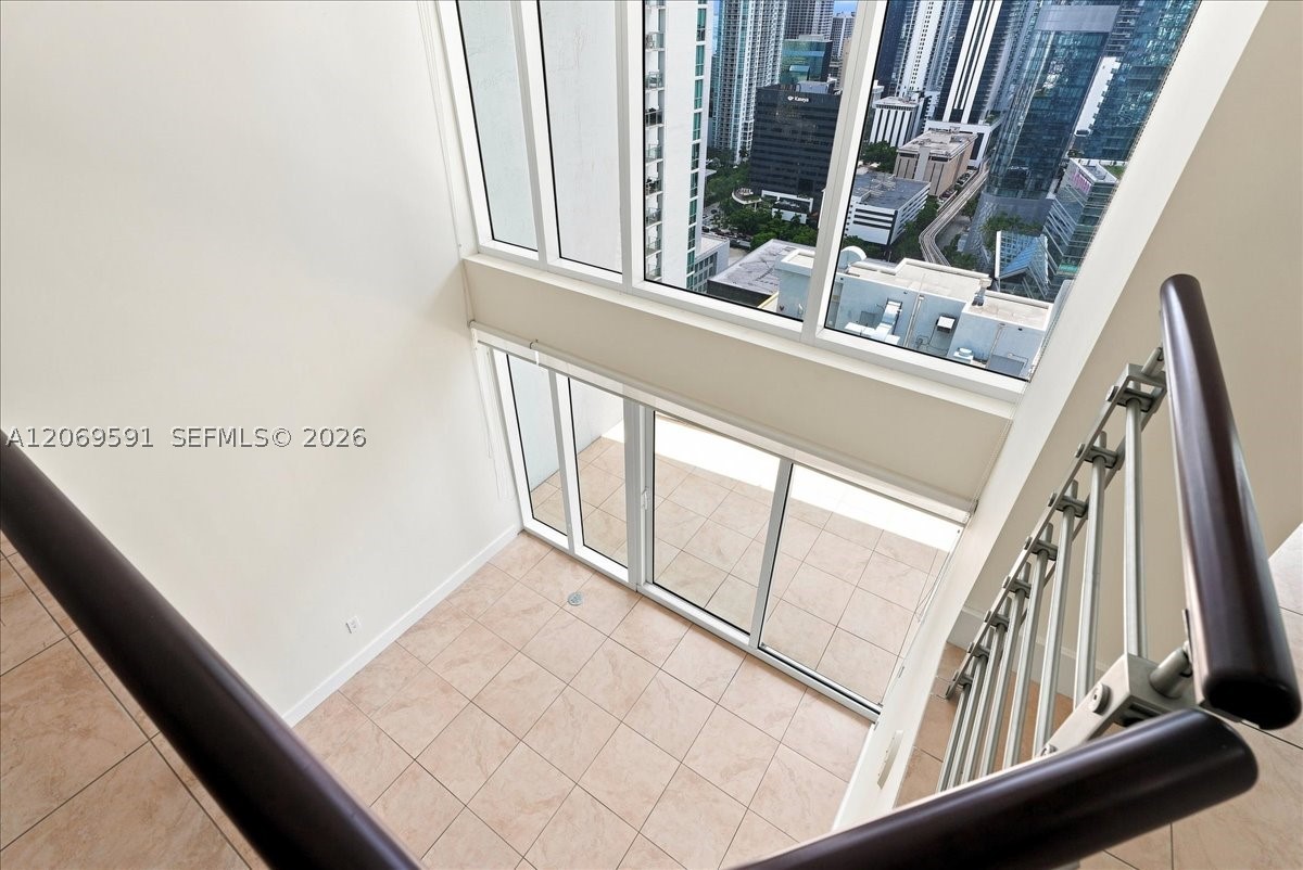 image Brickell on the River South10