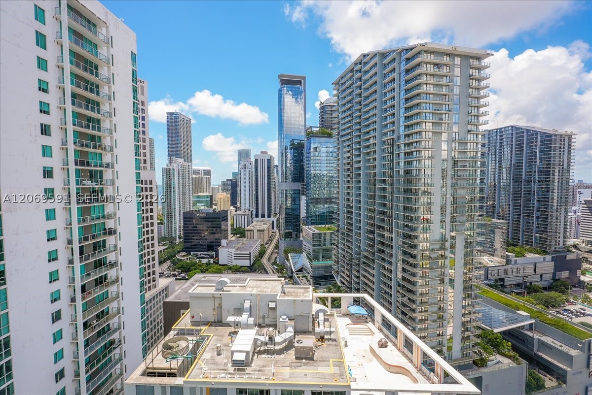 image Brickell on the River South11