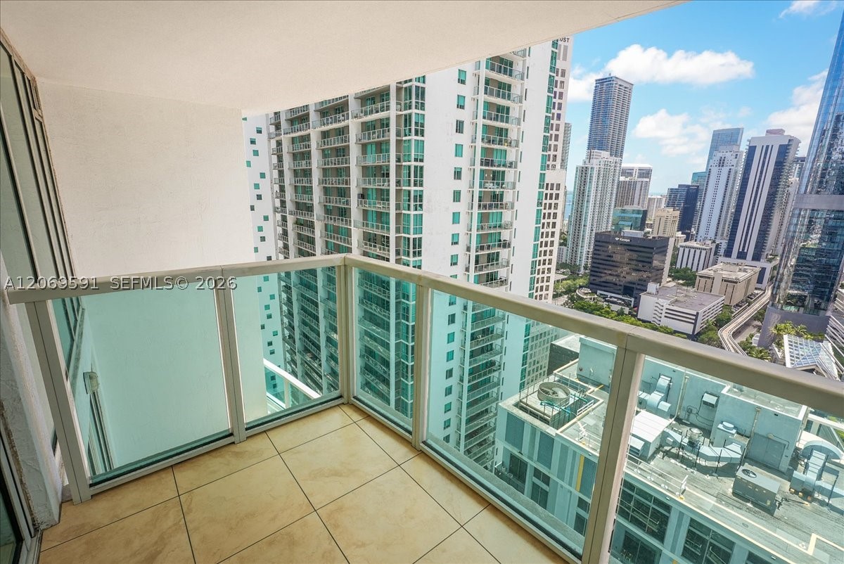 image Brickell on the River South12