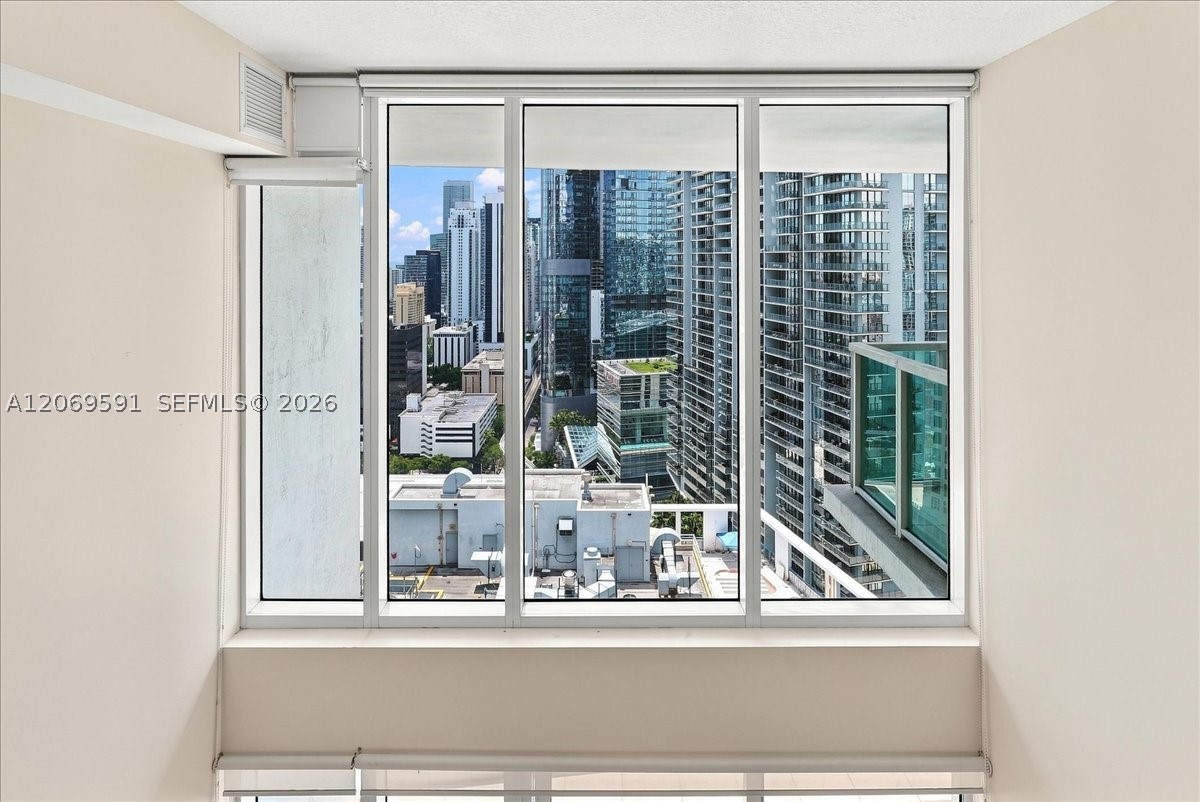 image Brickell on the River South29