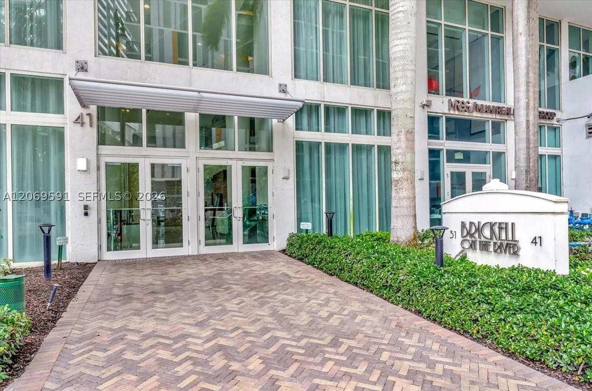 image Brickell on the River South41