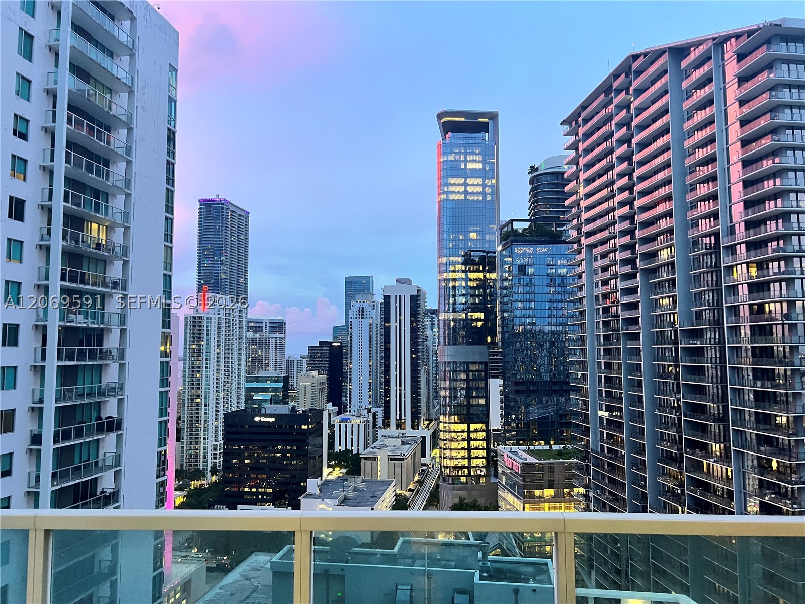 image Brickell on the River South4
